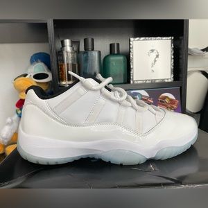 Jordan 11 Legend Blue